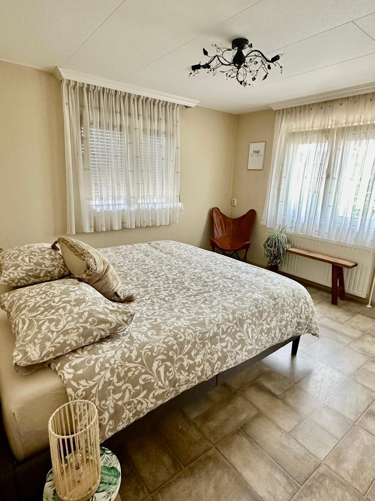 Vakantiewoning De Bosrand Aan Zee Sint Annaland Ngoại thất bức ảnh